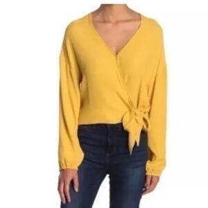 Madewell Women's Raelynn Cropped
Long Sleeve Wrap Blouse in Greek
Gold Yellow XL